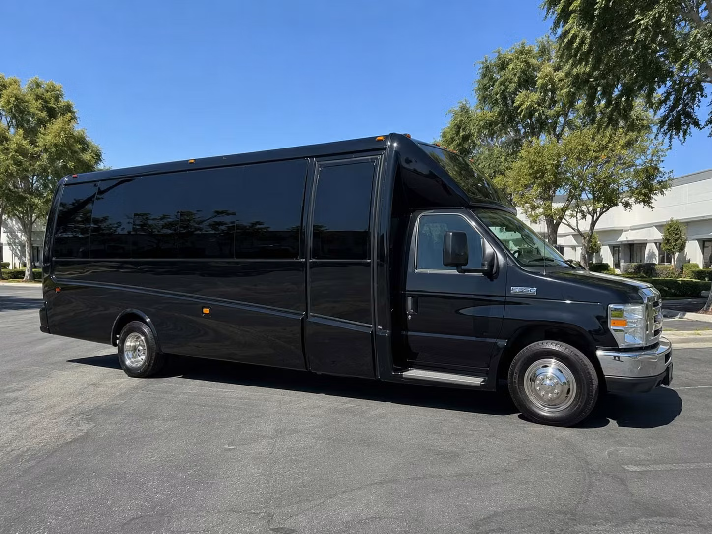 bridal party buses and sprinter vans in hemet